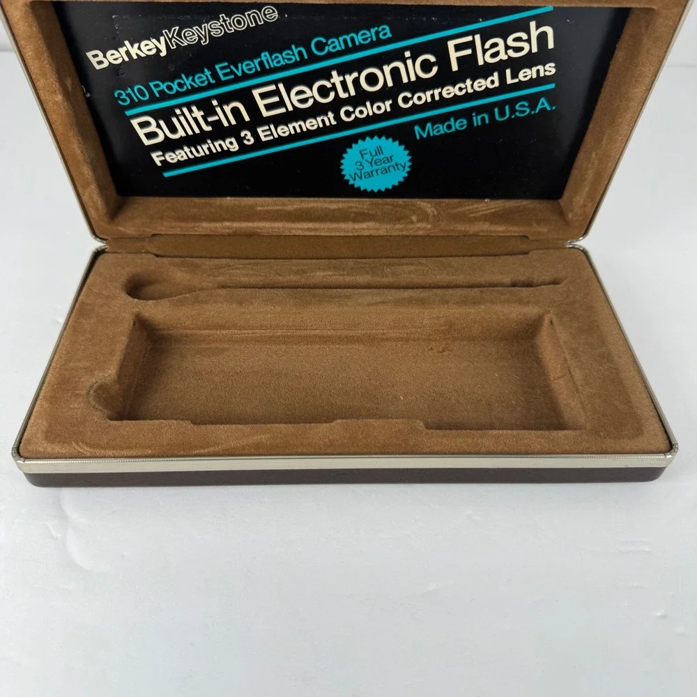 Berkey Keystone 310 Pocket Everflash Camera Black‎ Vintage 110 Film Untested